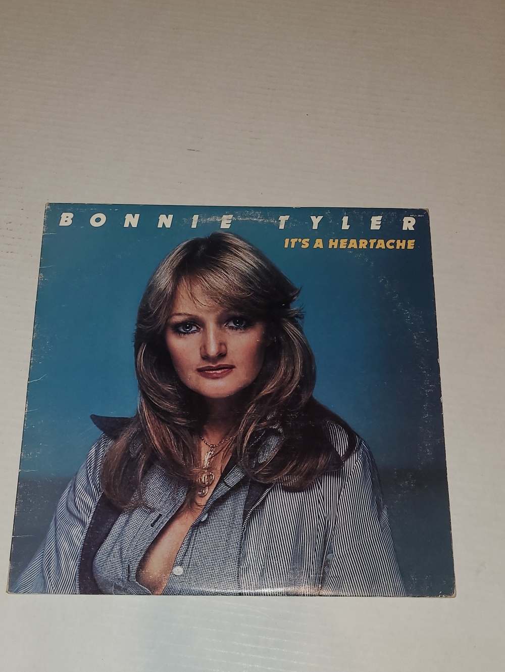 Vintage 1978 vinyl LP cover for the album It's a Heartache by Bonnie